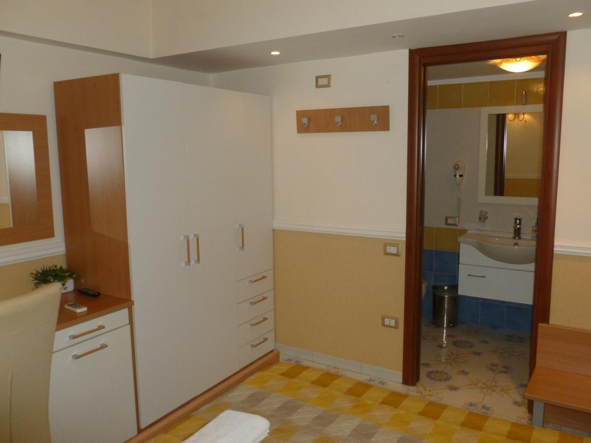 Olimpo Degli Dei Bed & Breakfast Naples Room photo